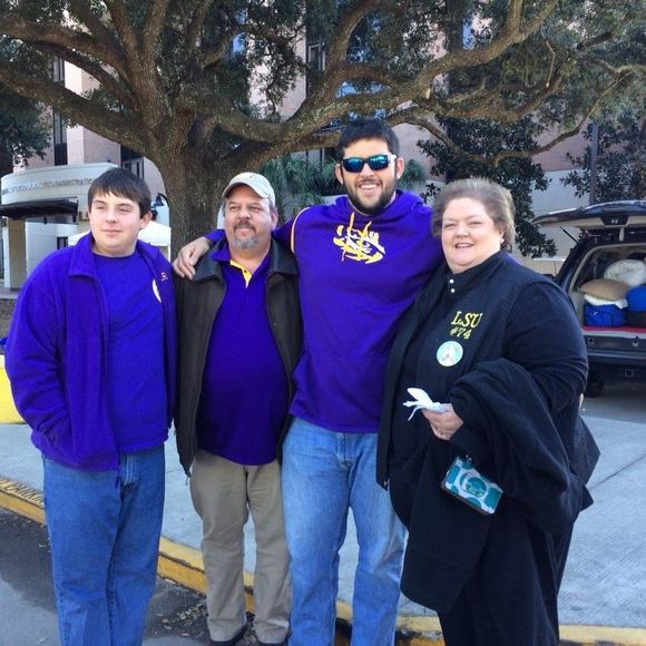 Meet your Posher, Tricia - Picture 1 of 1